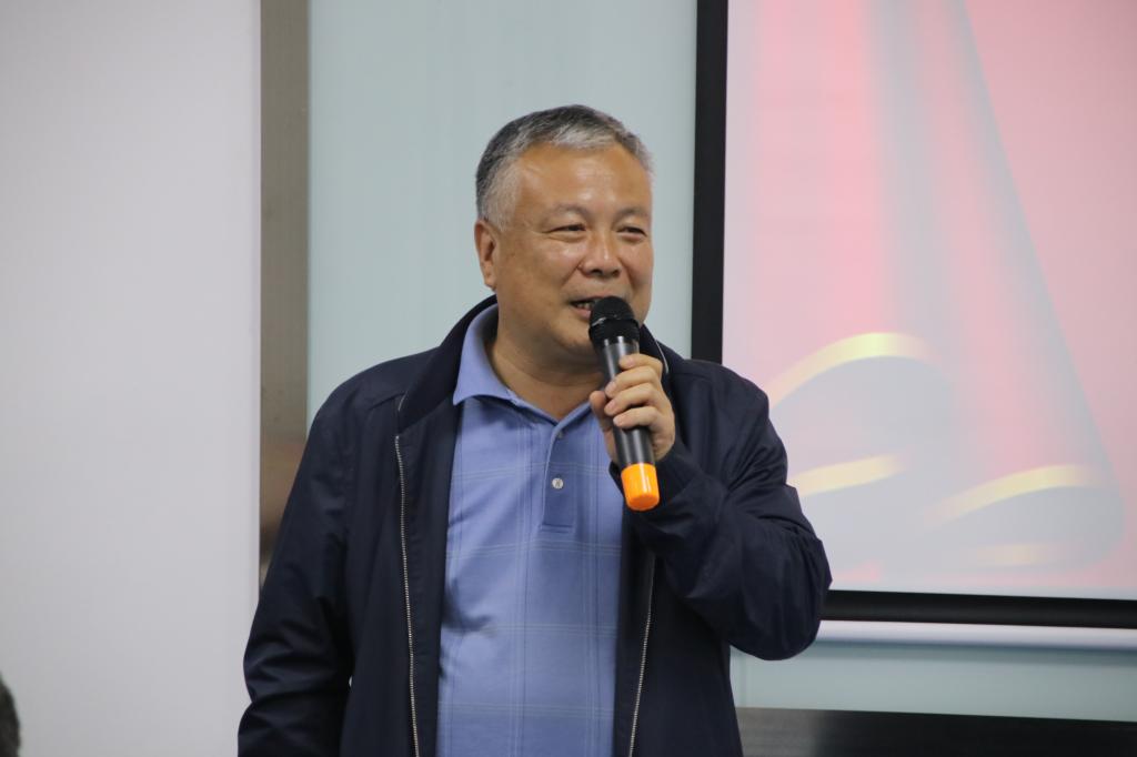 对外联络与合作处、校友联络总会办公室主任张新平致辞